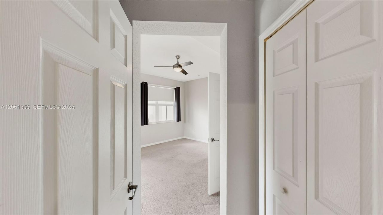 For Sale: $427,000 (3 beds, 2 baths, 1500 Square Feet)