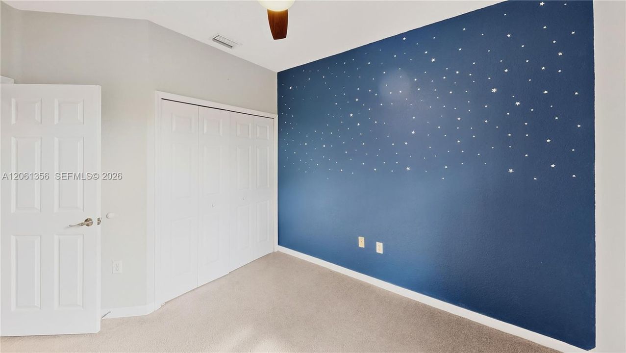 For Sale: $427,000 (3 beds, 2 baths, 1500 Square Feet)