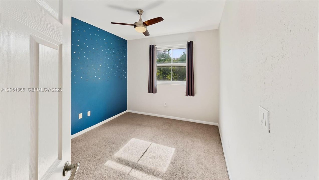 For Sale: $427,000 (3 beds, 2 baths, 1500 Square Feet)