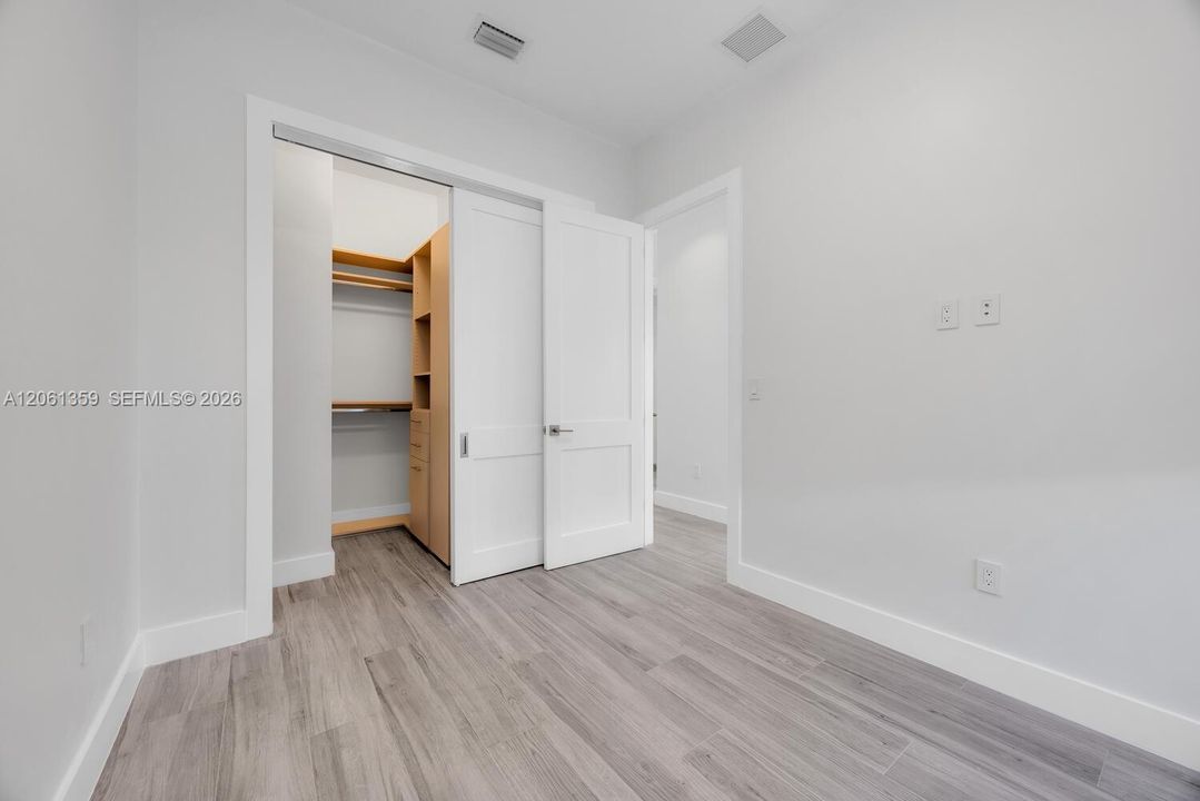 В аренду: $2,950 (2 спален, 1 ванн, 750 Квадратных фут)