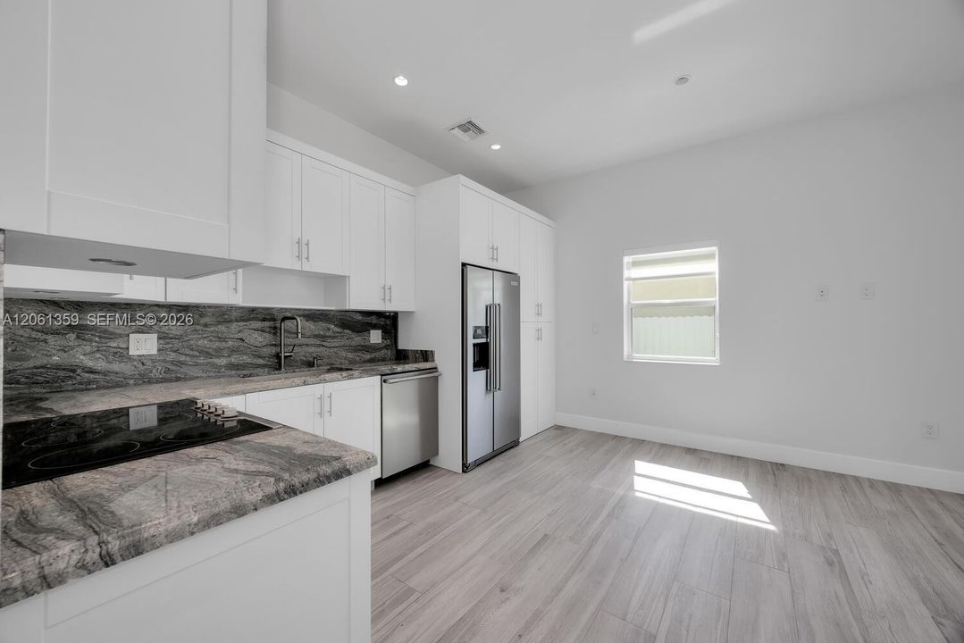 В аренду: $2,950 (2 спален, 1 ванн, 750 Квадратных фут)