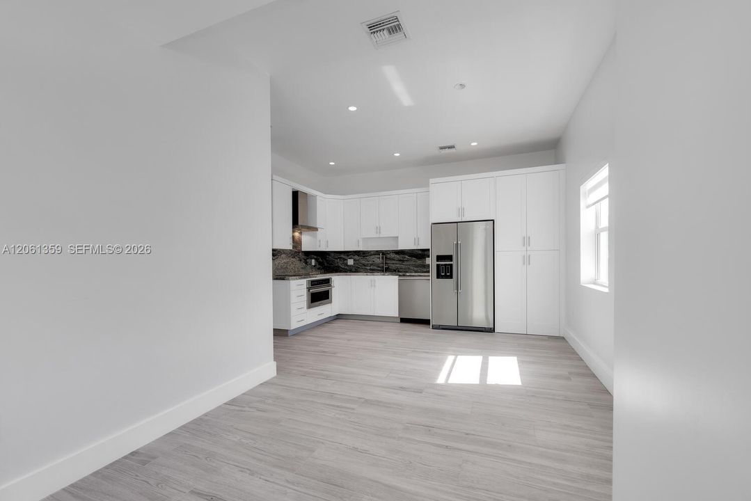 В аренду: $2,950 (2 спален, 1 ванн, 750 Квадратных фут)