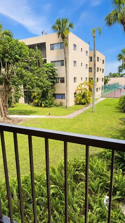 В аренду: $2,500 (2 спален, 2 ванн, 1030 Квадратных фут)