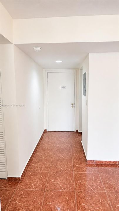 В аренду: $2,500 (2 спален, 2 ванн, 1030 Квадратных фут)