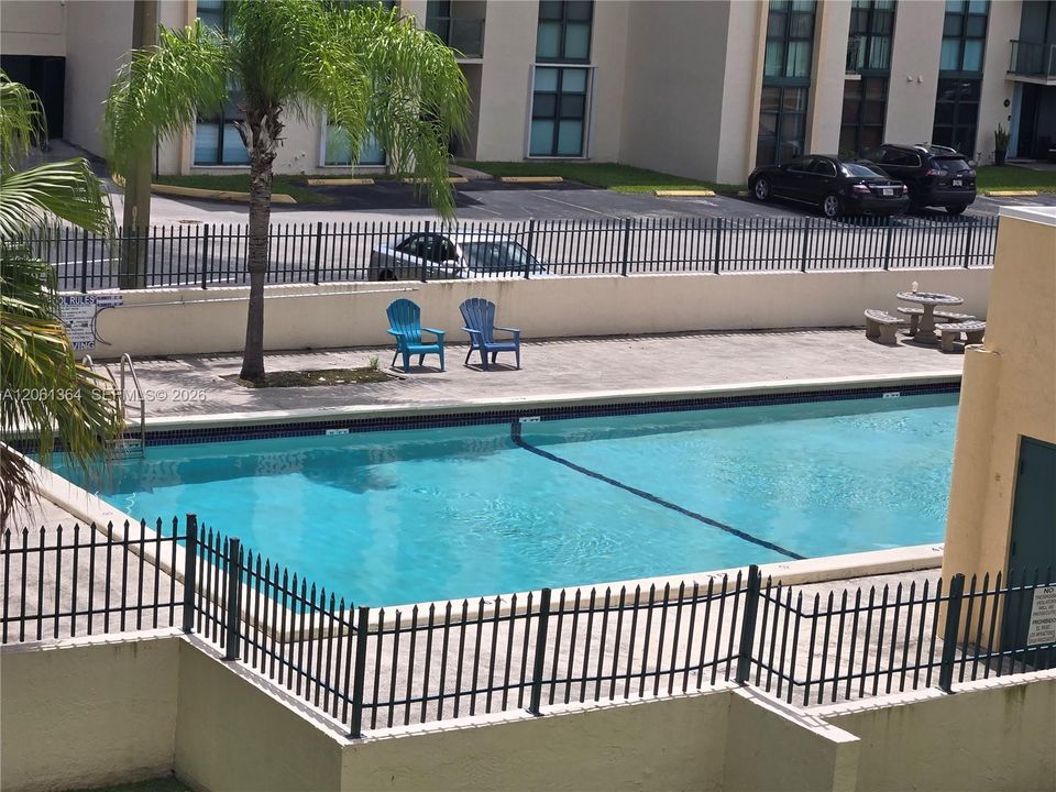 For Rent: $2,100 (2 beds, 2 baths, 850 Square Feet)