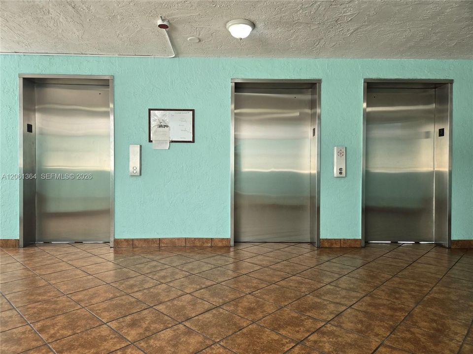 For Rent: $2,100 (2 beds, 2 baths, 850 Square Feet)