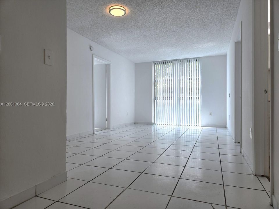 For Rent: $2,100 (2 beds, 2 baths, 850 Square Feet)