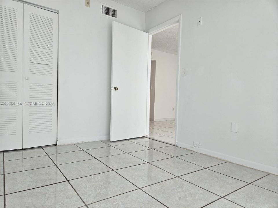For Rent: $2,100 (2 beds, 2 baths, 850 Square Feet)