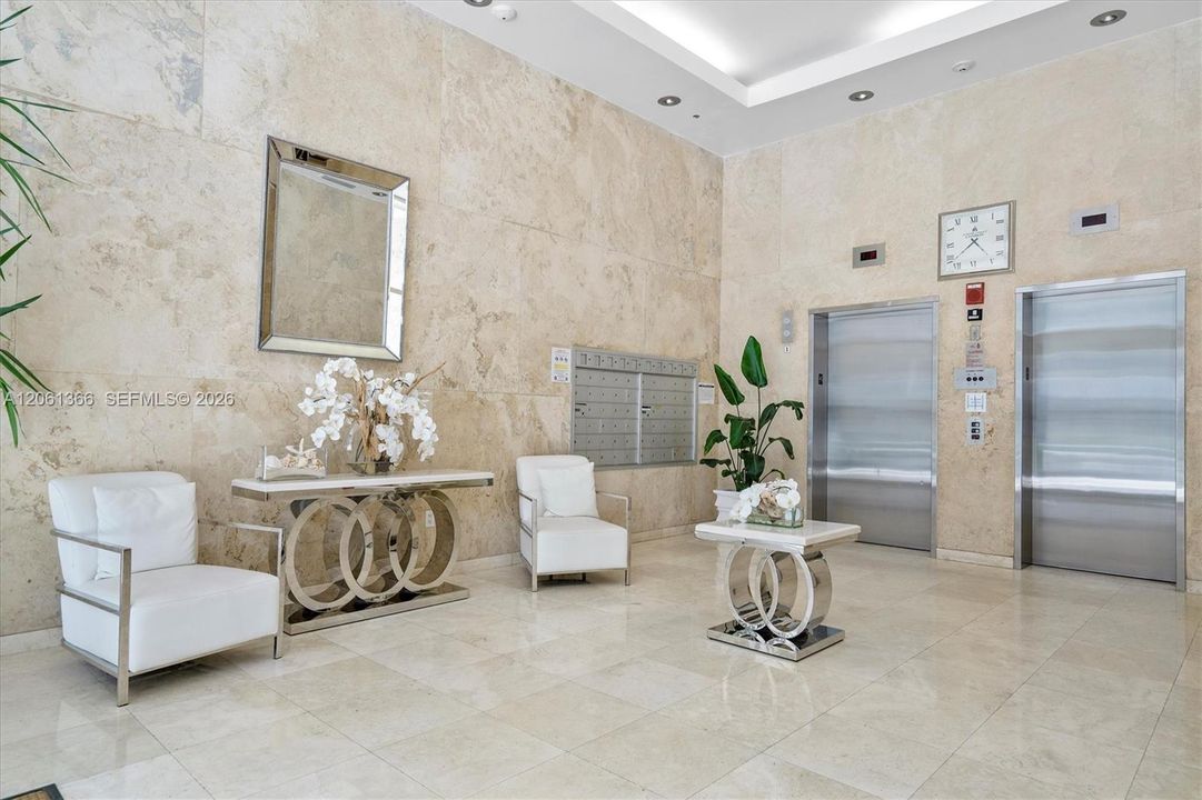 For Rent: $4,600 (2 beds, 2 baths, 1040 Square Feet)