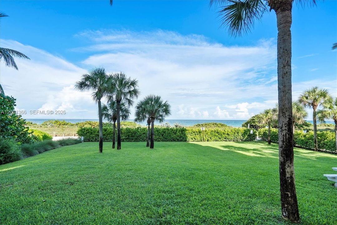 For Rent: $4,600 (2 beds, 2 baths, 1040 Square Feet)