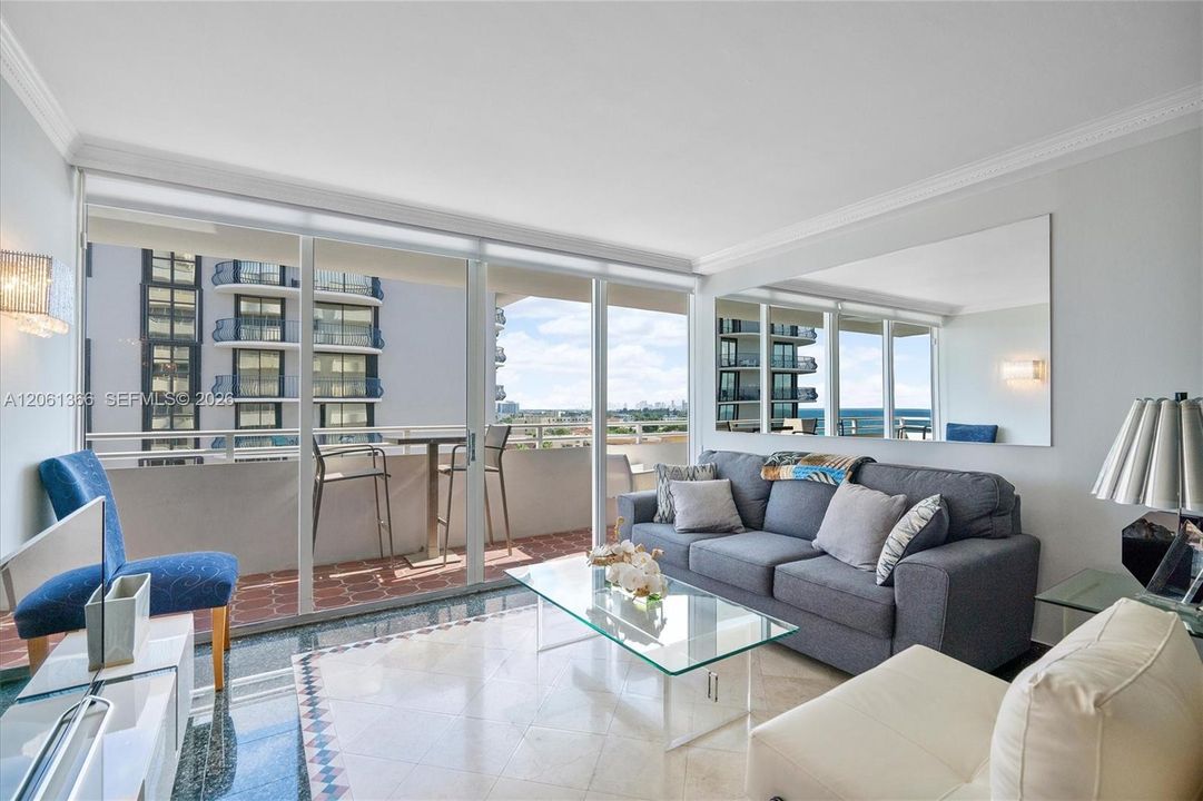 For Rent: $4,600 (2 beds, 2 baths, 1040 Square Feet)