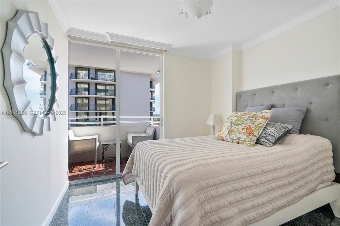 For Rent: $4,600 (2 beds, 2 baths, 1040 Square Feet)