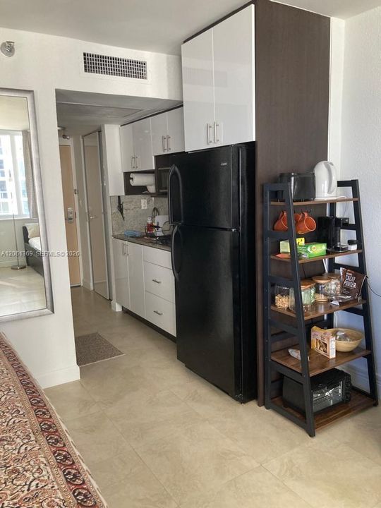 На продажу: $89,000 (0 спален, 1 ванн, 370 Квадратных фут)