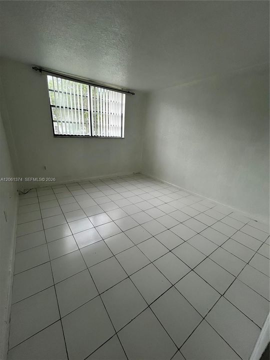 В аренду: $2,300 (2 спален, 2 ванн, 1135 Квадратных фут)