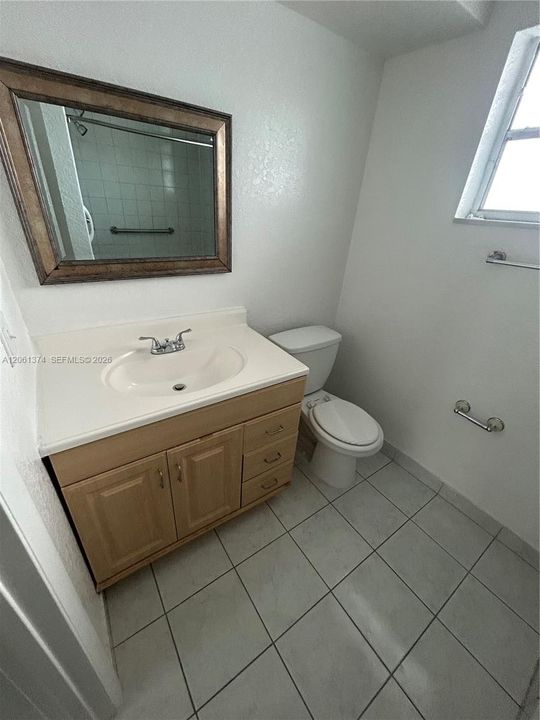 В аренду: $2,300 (2 спален, 2 ванн, 1135 Квадратных фут)