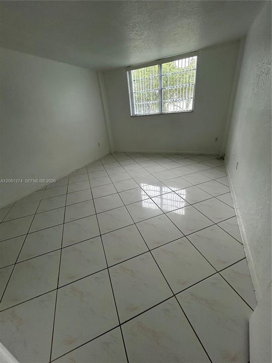 В аренду: $2,300 (2 спален, 2 ванн, 1135 Квадратных фут)