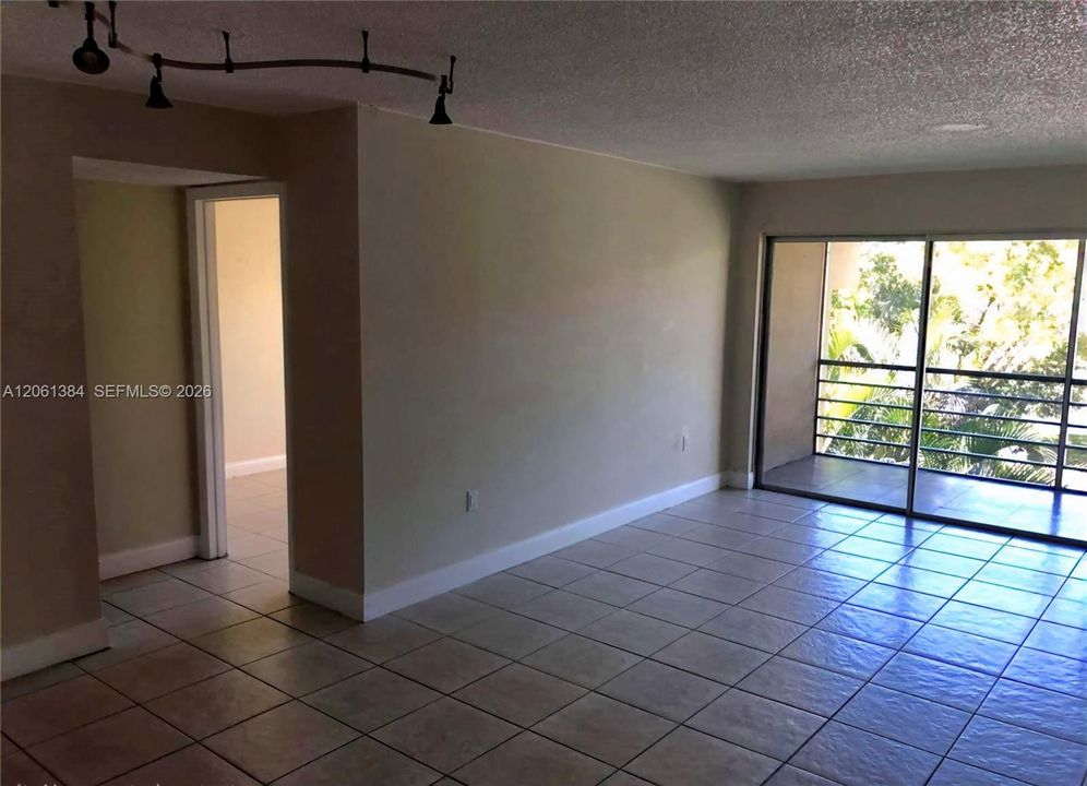 En Venta: $182,000 (2 camas, 2 baños, 1252 Pies cuadrados)