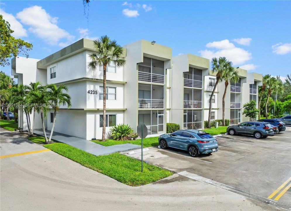 En Venta: $182,000 (2 camas, 2 baños, 1252 Pies cuadrados)