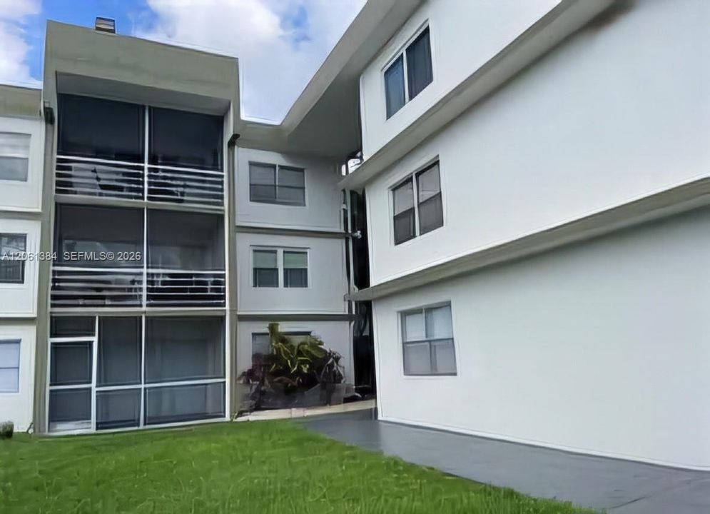 En Venta: $182,000 (2 camas, 2 baños, 1252 Pies cuadrados)