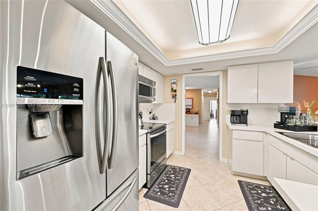 En Venta: $719,000 (4 camas, 2 baños, 2118 Pies cuadrados)