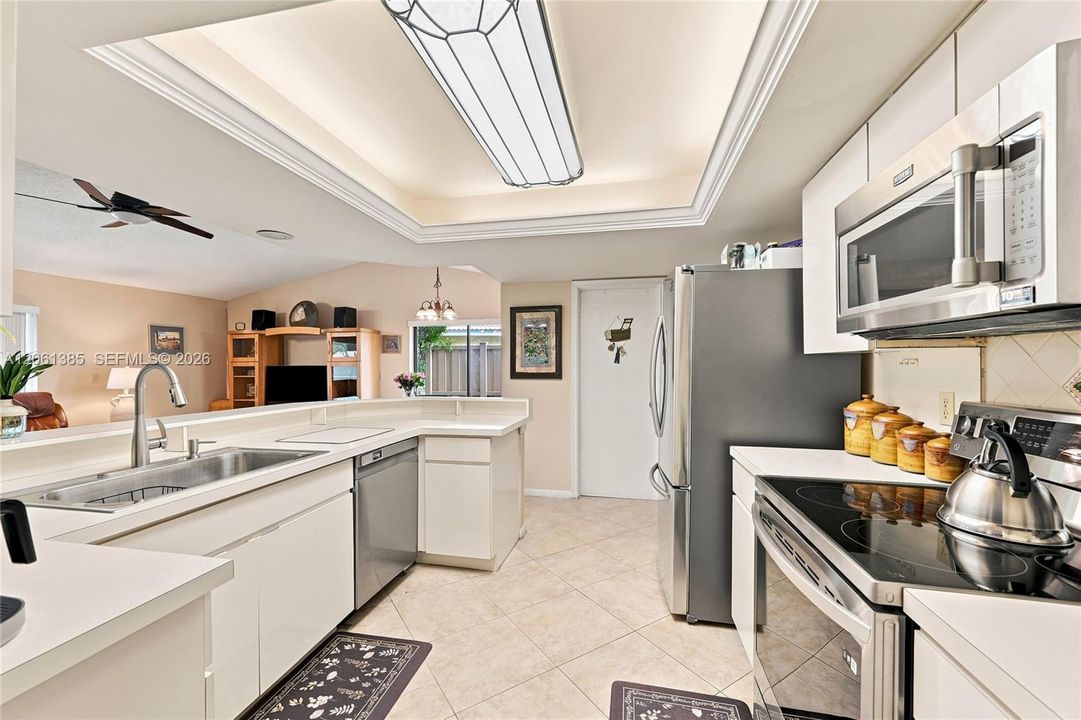 En Venta: $719,000 (4 camas, 2 baños, 2118 Pies cuadrados)