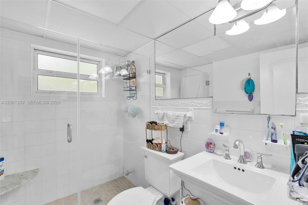 En Venta: $2,899,000 (0 camas, 0 baños, 2409 Pies cuadrados)