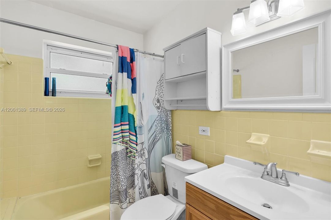 En Venta: $2,899,000 (0 camas, 0 baños, 2409 Pies cuadrados)