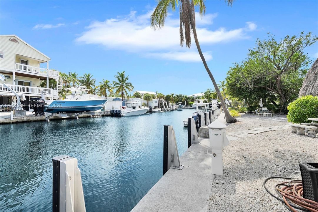 En Venta: $2,899,000 (0 camas, 0 baños, 2409 Pies cuadrados)