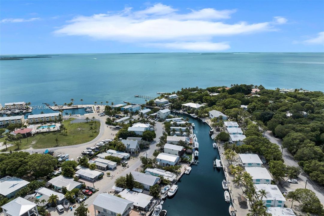 En Venta: $2,899,000 (0 camas, 0 baños, 2409 Pies cuadrados)