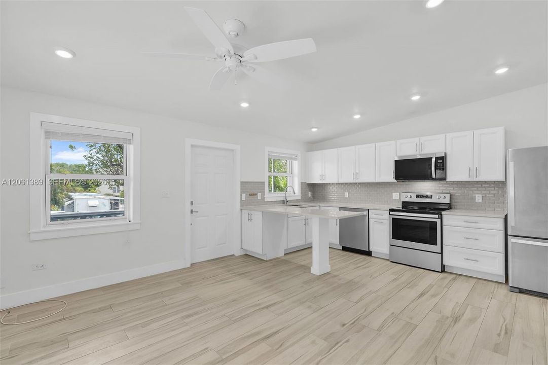 En Venta: $2,899,000 (0 camas, 0 baños, 2409 Pies cuadrados)