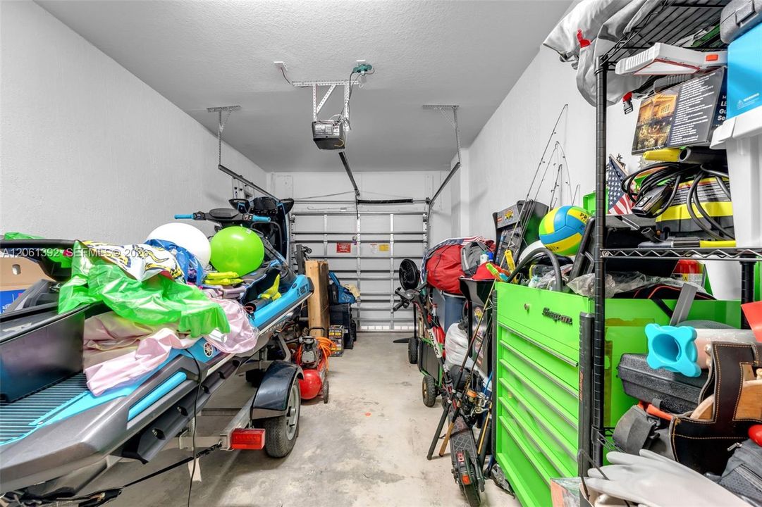 En Venta: $615,000 (3 camas, 3 baños, 1824 Pies cuadrados)