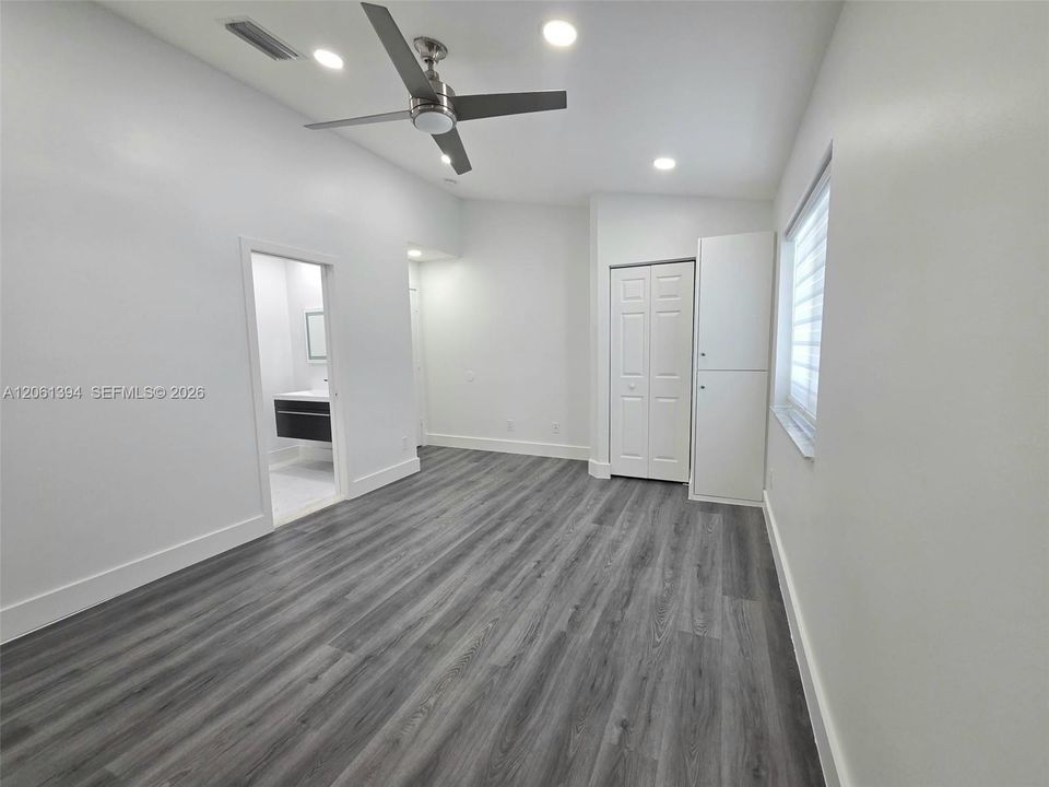 В аренду: $2,700 (2 спален, 1 ванн, 1114 Квадратных фут)