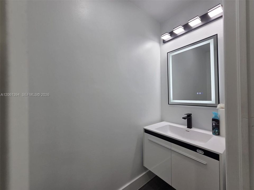 В аренду: $2,700 (2 спален, 1 ванн, 1114 Квадратных фут)
