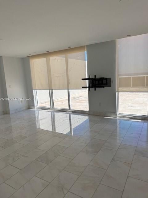 For Rent: $7,500 (3 beds, 4 baths, 2570 Square Feet)