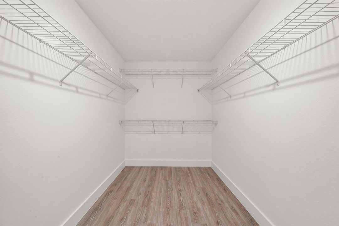 interior - master closet 1