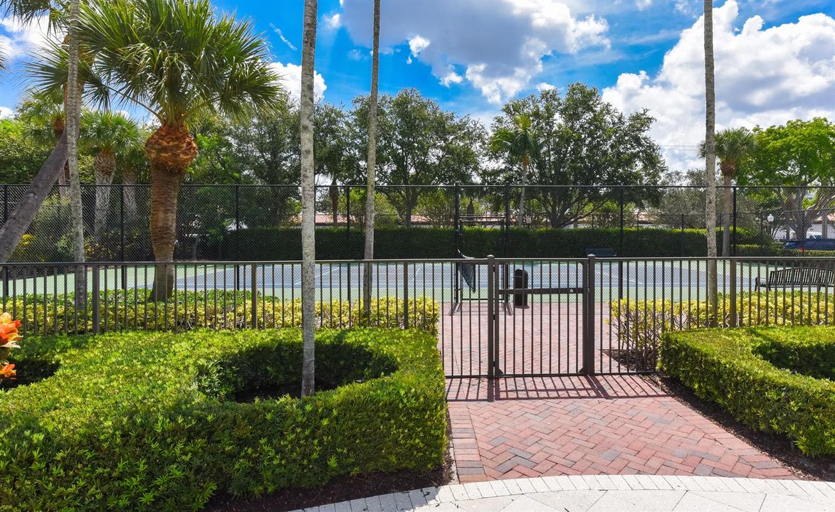 4907 Midtown Ln_1212_Linda Grady_14