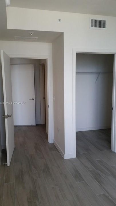 В аренду: $4,600 (2 спален, 2 ванн, 1097 Квадратных фут)