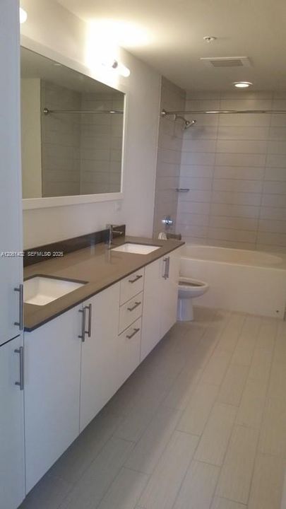 В аренду: $4,600 (2 спален, 2 ванн, 1097 Квадратных фут)