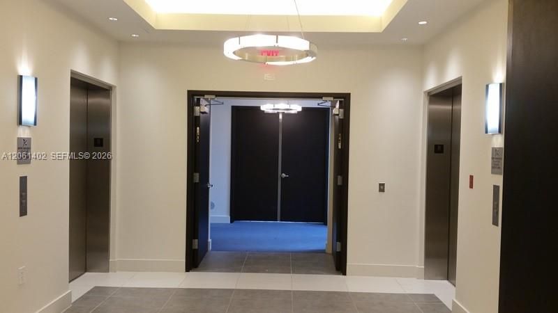 В аренду: $4,600 (2 спален, 2 ванн, 1097 Квадратных фут)
