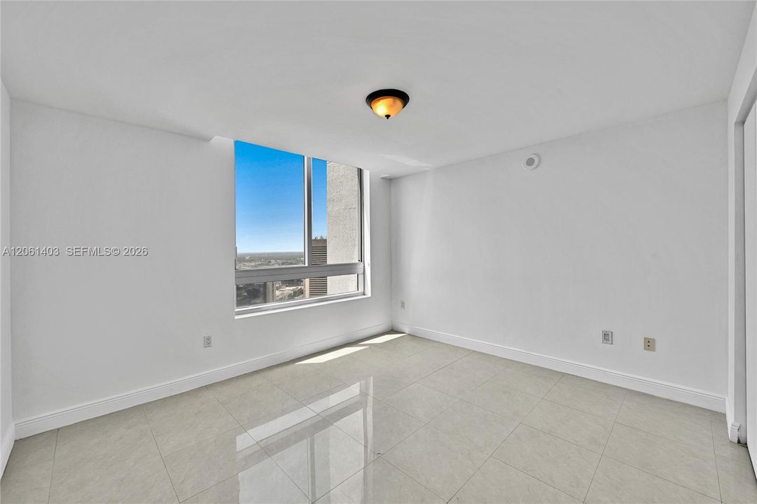 En Venta: $1,750,000 (3 camas, 3 baños, 2456 Pies cuadrados)