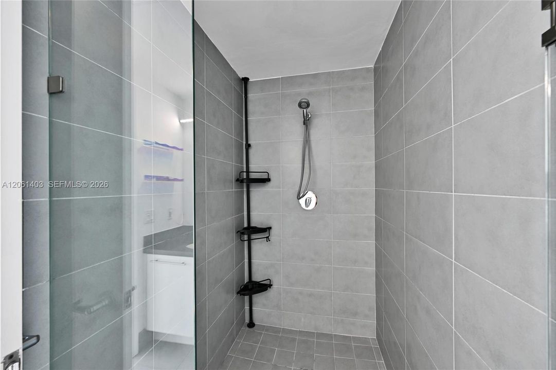 En Venta: $1,750,000 (3 camas, 3 baños, 2456 Pies cuadrados)
