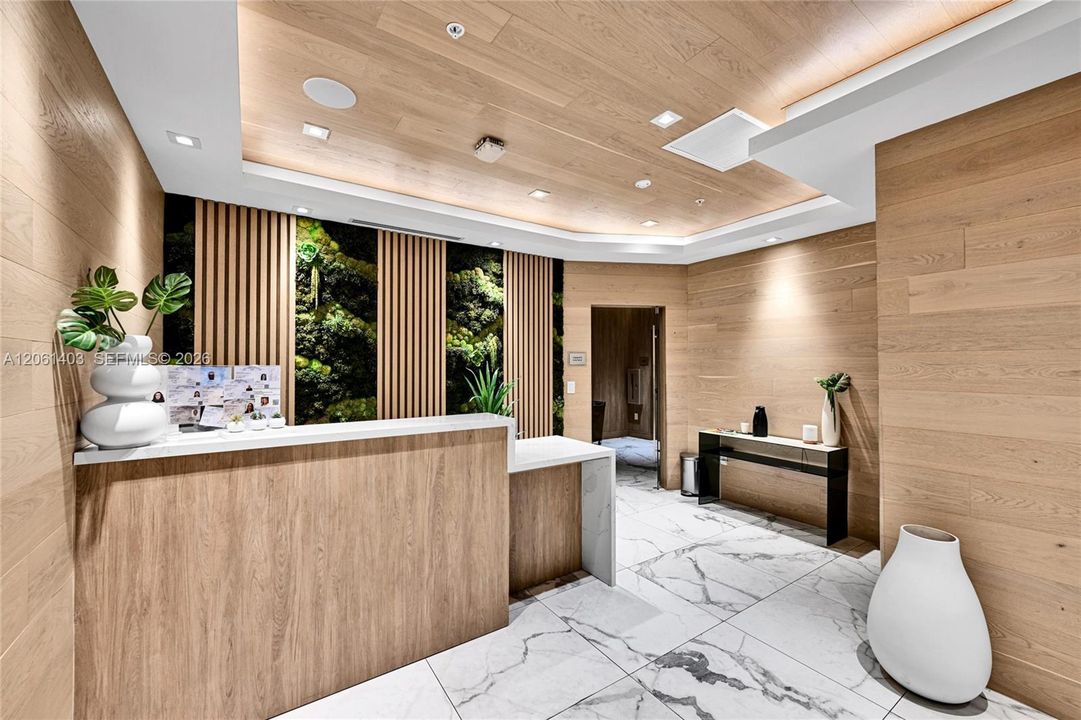 En Venta: $1,750,000 (3 camas, 3 baños, 2456 Pies cuadrados)