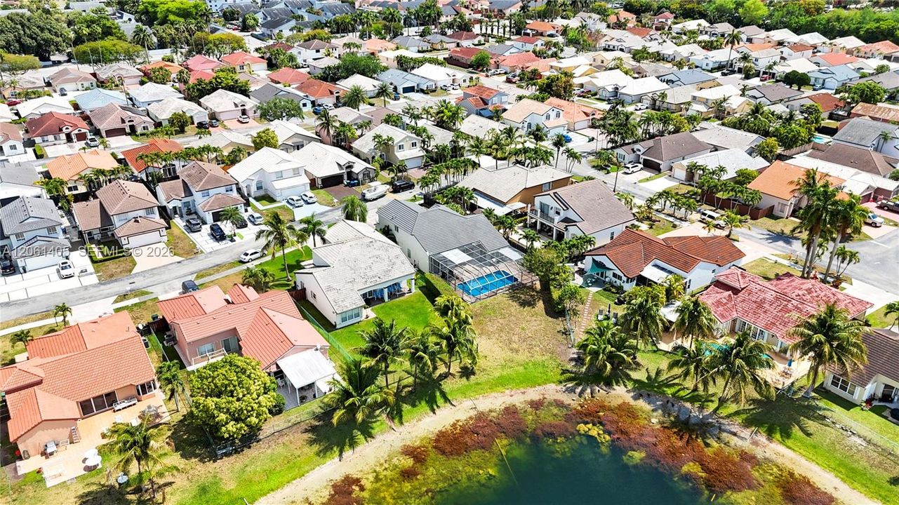 На продажу: $830,000 (3 спален, 2 ванн, 2202 Квадратных фут)