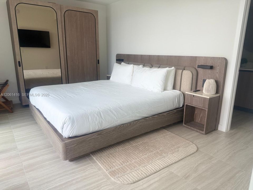 В аренду: $9,900 (2 спален, 2 ванн, 0 Квадратных фут)