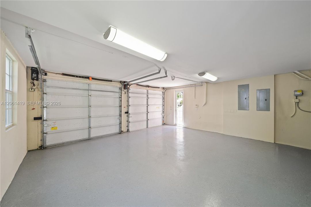 В аренду: $27,000 (7 спален, 8 ванн, 5797 Квадратных фут)