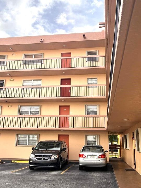 В аренду: $2,250 (2 спален, 1 ванн, 925 Квадратных фут)