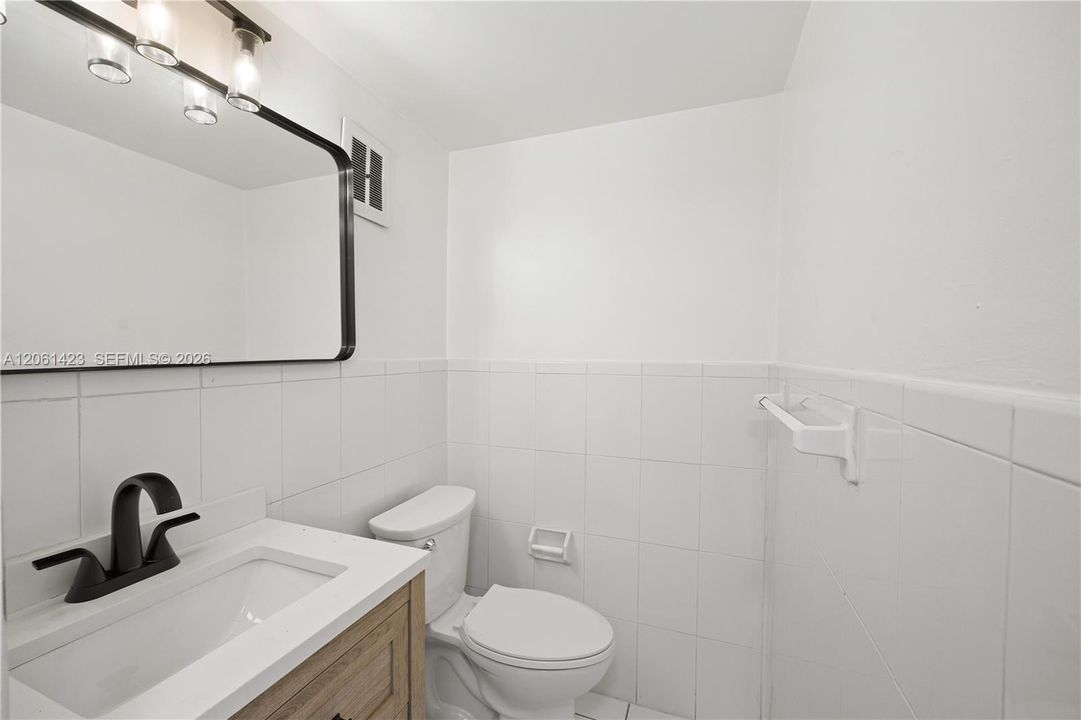 В аренду: $2,195 (2 спален, 1 ванн, 950 Квадратных фут)