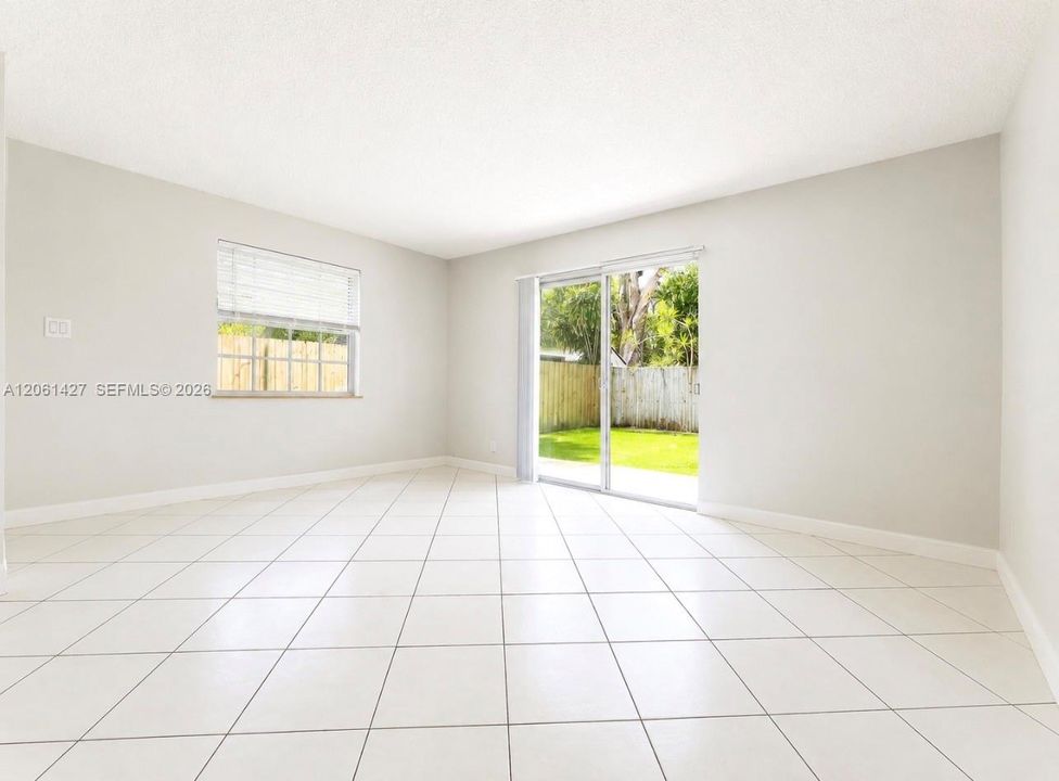 For Rent: $1,995 (2 beds, 1 baths, 2636 Square Feet)