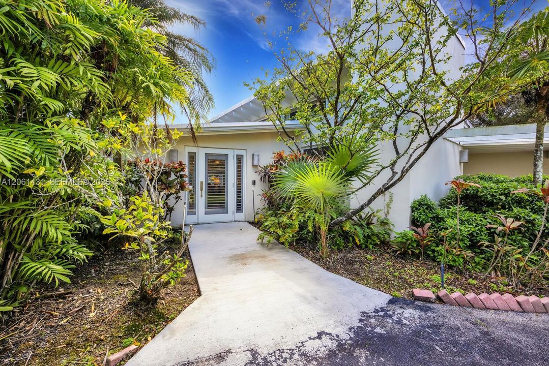 For Rent: $7,100 (2 beds, 2 baths, 1840 Square Feet)
