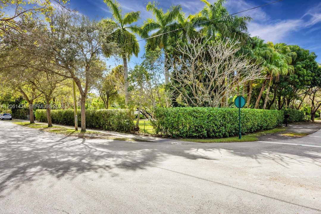 For Rent: $7,100 (2 beds, 2 baths, 1840 Square Feet)